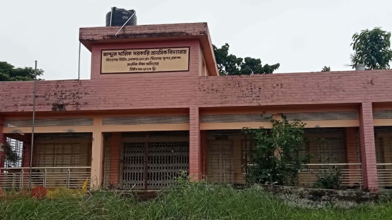 বিয়ানীবাজারে এক শিক্ষকের প্রাইমারি স্কুল