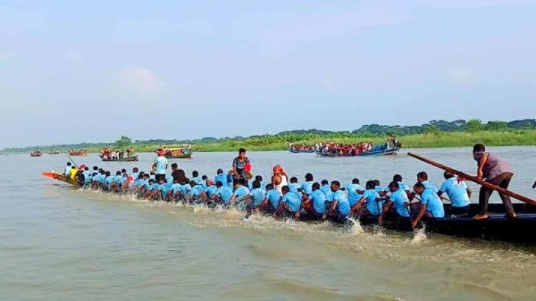 বিয়ানীবাজারে নৌকা বাইচ: ঐতিহ্যের বৈঠায় ফ