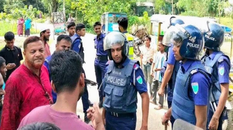 হবিগঞ্জে নারীদের গোসলের ছবি তোলা নিয়ে সং