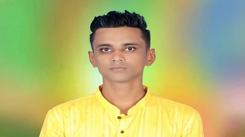 কাস্টঘরে স্ত্রীর ছবি তুলতে বাঁধা দেওয়ায় 