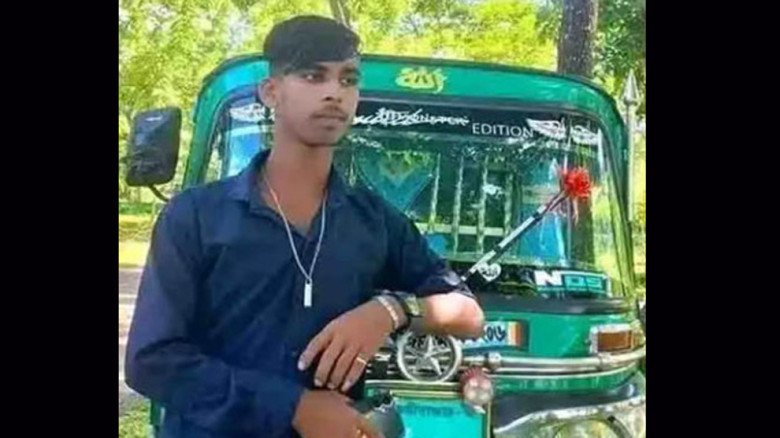 মৌলভীবাজারে সড়কে প্রাণ গেল চালকের, আ ট ক