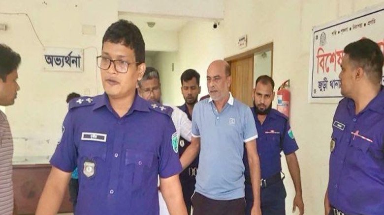 ভোরে ঝটিকা মিছিল, দুপুরে সিলেটের সাবেক উ