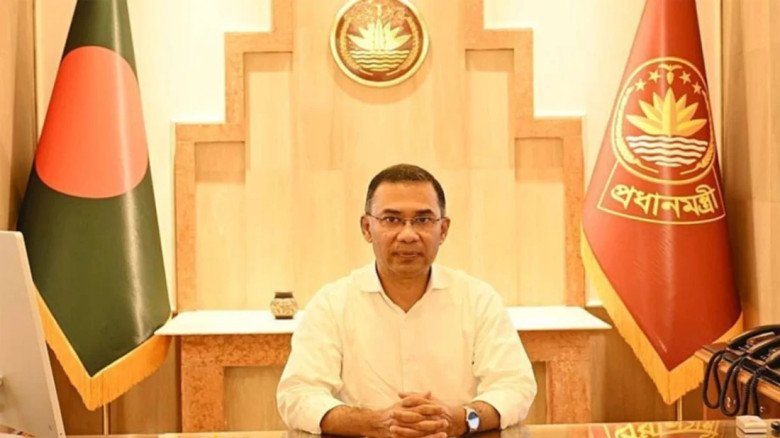 ২০ অক্টোবর জেএম সেন হল পূজামণ্ডপ পরিদর্শ