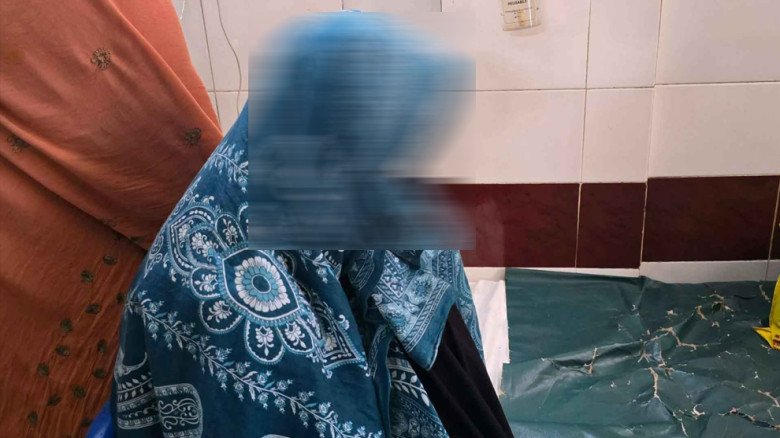 মাদ্রাসার ওয়াজ মাহফিলে যাওয়ার পথে গ/ণ/ধ/