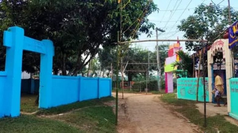 বাহুবলে ১০ ফুট দূরত্বে মসজিদ-মন্দির, সম্প্রীতির বন্ধনে  দুই সম্প্রদায়