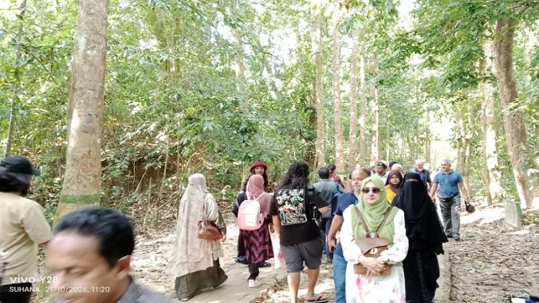 দুর্গাপূজার ছুটিতে মৌলভীবাজারে পর্যটকদের