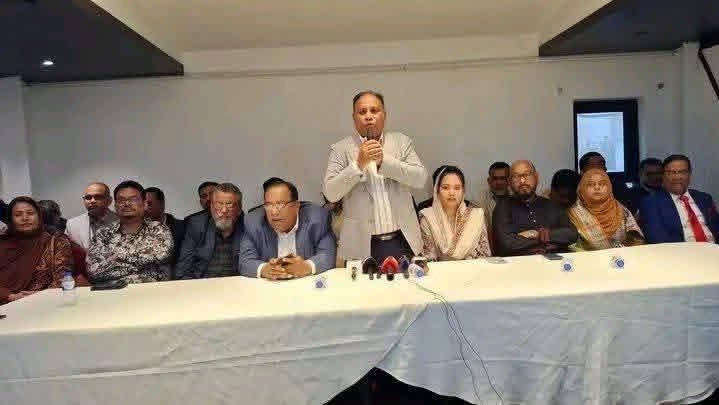 চমক দিয়েই প্রচারণা শুরু করলেন বিএনপির প্রার্থী এমর...