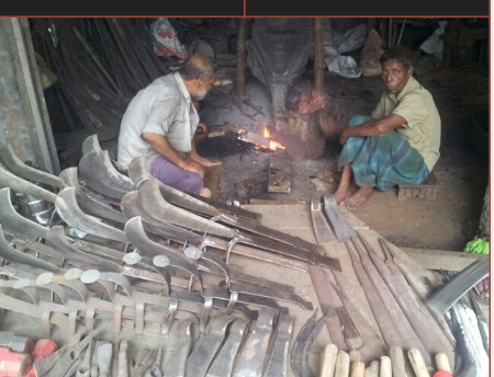 ঈদুল আজহাকে সামনে রেখে সরঞ্জাম তৈরিতে ব্যাস্ত কামা...