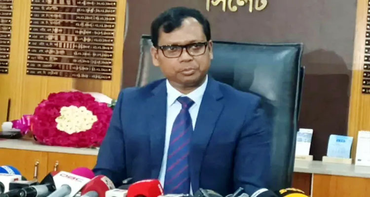 যে কারণে সিলেটের ডিসি সারওয়ার আলমকে শোকজ...