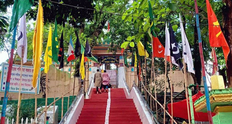 পীরদের পীর হযরত শাহ পরান (রহ.)...