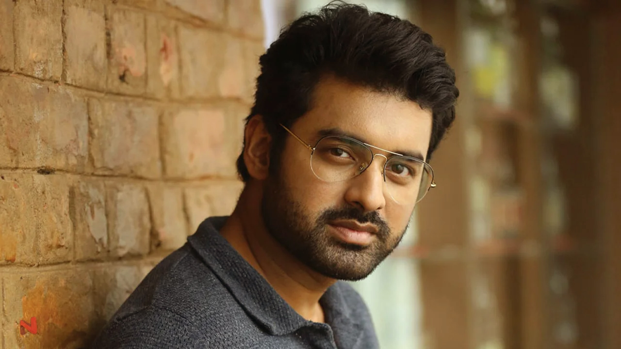 অ’বৈ’ধ’ভা’বে কোটি টাকা উপার্জনের অ’ভি’যো’গ, অঙ্কুশকে আদালতে হাজিরার নির্দেশ।