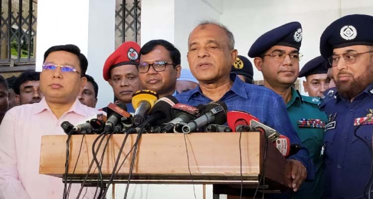 নির্বাচনে নৌ বাহিনী ও বিমান বাহিনীর সদস্যরাও দায়িত্বে থাকবেন: স্বরাষ্ট্র উপদেষ্টা